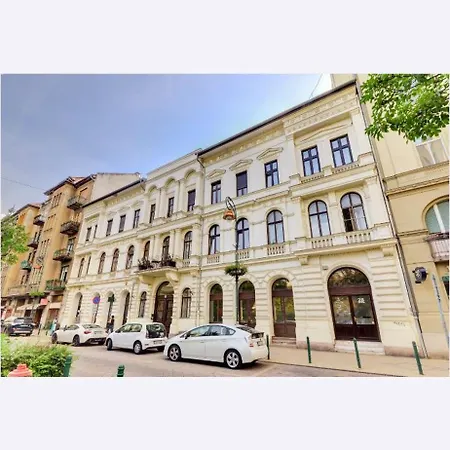 Downtown 5 Bedrooms 4 Bathrooms Raday Stretches Apartmán